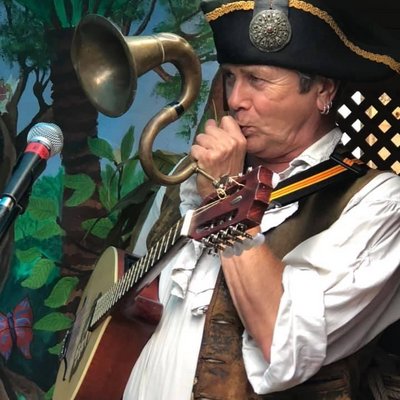 Piratitude Gallery Image. -  Barnacle's big horn - Hilarious Pirate Party 